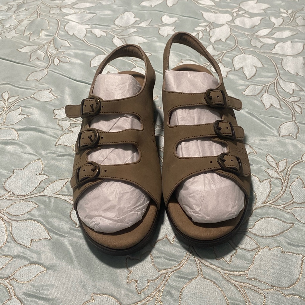 Sas Tripad Comfort Tan / Beige 3 Buckle Sling Back Sandals Size 9.5 Women's